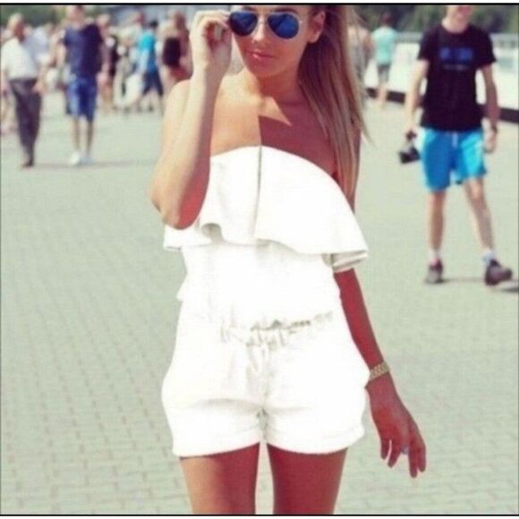 Ladies white romper sz Small - Picture 1 of 3